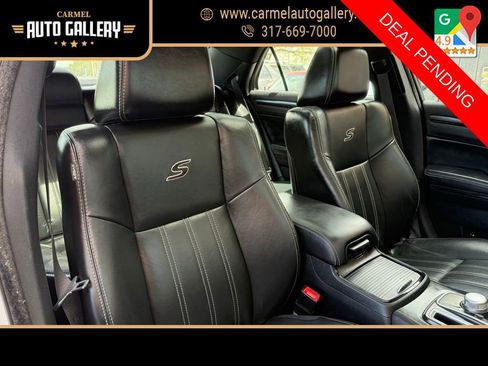Used 2016 Chrysler 300 S w/ 300S Premium Group AWD/4WD image 21