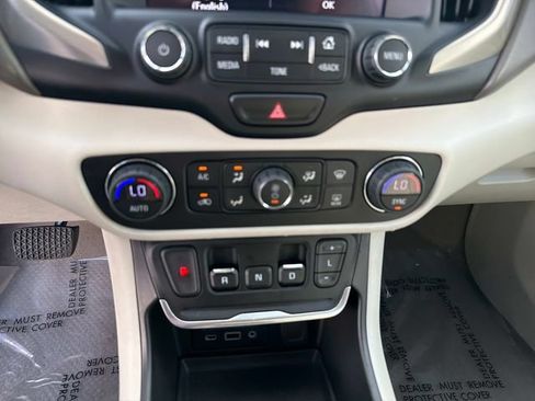 Used 2018 GMC Terrain Denali w/ Advanced Safety Package FWD image 25
