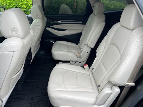 Used 2022 Buick Enclave Essence w/ Experience Buick Package FWD image 26