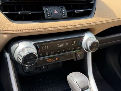 Used 2020 Toyota RAV4 XLE Premium FWD image 22