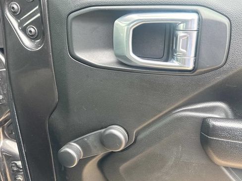 Used 2024 Jeep Wrangler Unlimited Sport AWD/4WD image 19