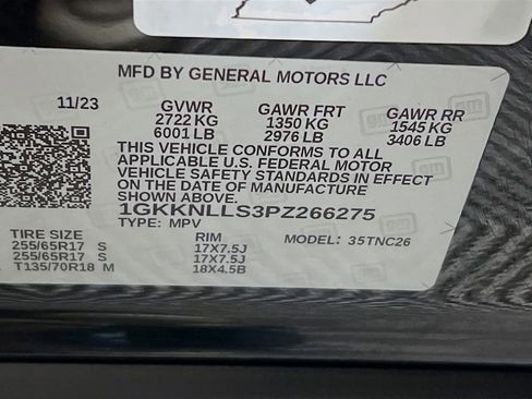 Used 2023 GMC Acadia AT4 w/ LPO, Floor Liner Package AWD/4WD image 28