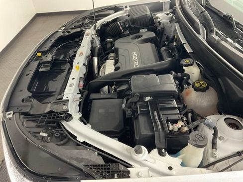 Certified 2021 GMC Terrain SLT image 22