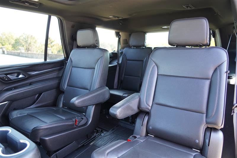 Used 2021 GMC Yukon Denali w/ Denali Premium Package AWD/4WD image 85