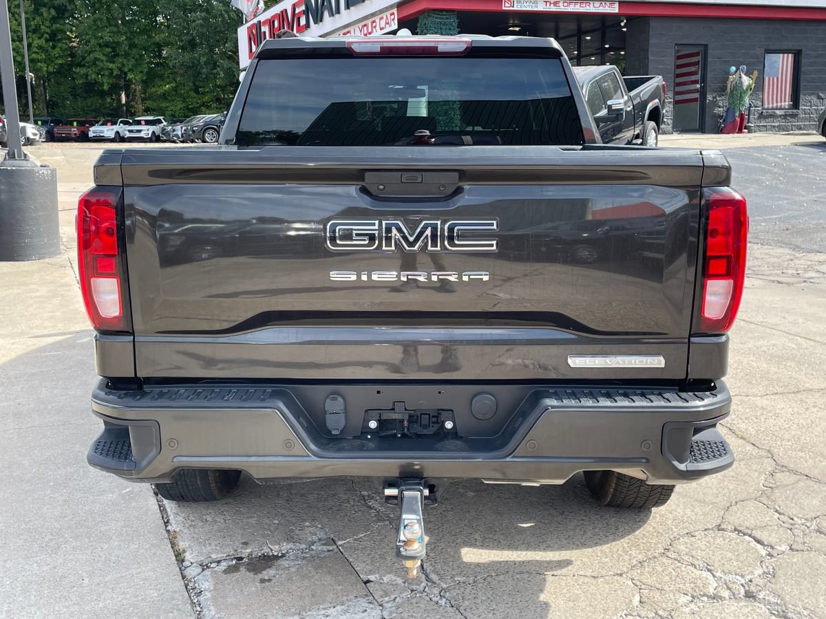 Used 2021 GMC Sierra 1500 Elevation w/ LPO, Elevation Black Package AWD/4WD image 8