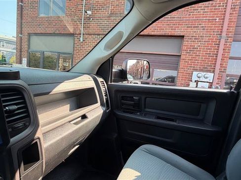 Used 2016 RAM 3500 Tradesman w/ Popular Equipment Group RWD image 33