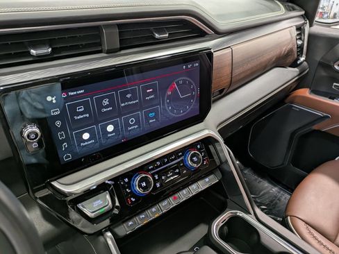 Used 2023 GMC Sierra 1500 Denali Ultimate image 11