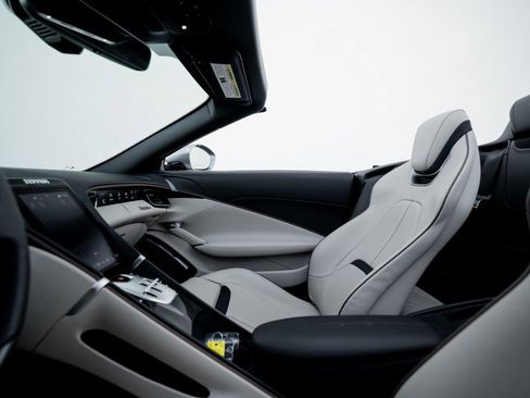 Certified 2024 Ferrari Roma Spider image 28