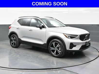 Used 2024 Volvo XC40 B5 Core