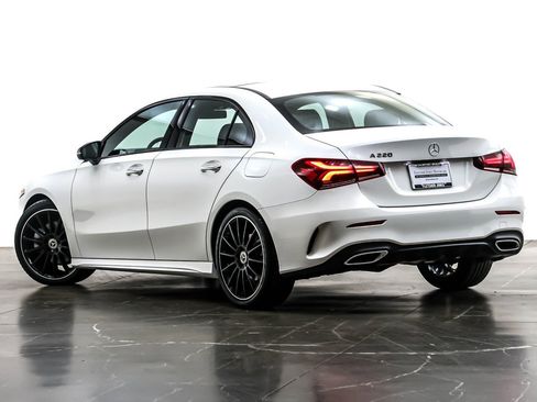 Used 2022 Mercedes-Benz A 220 image 12
