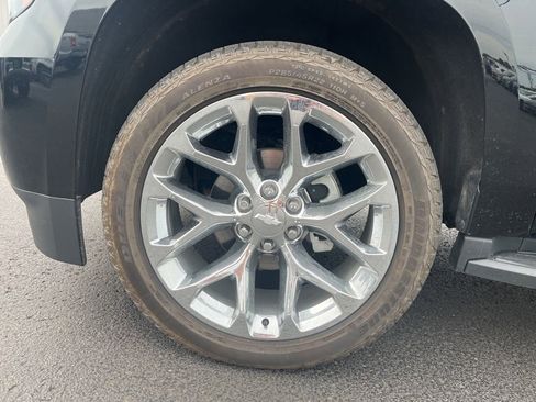Used 2018 Chevrolet Tahoe LT w/ Luxury Package AWD/4WD image 9