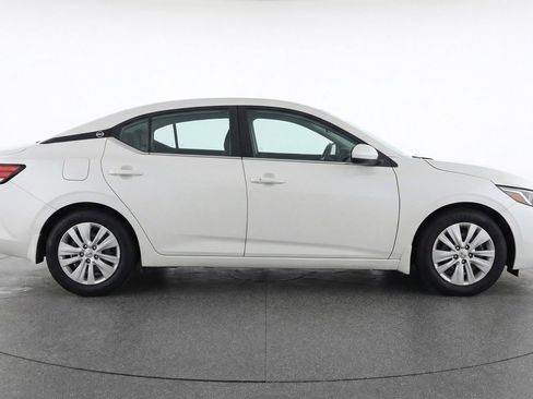 Used 2025 Nissan Sentra S image 11