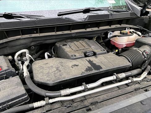 Used 2023 Chevrolet Silverado 1500 LT AWD/4WD image 33