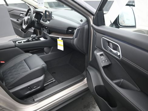 New 2026 Nissan Rogue Platinum w/ Platinum Premium Package image 20