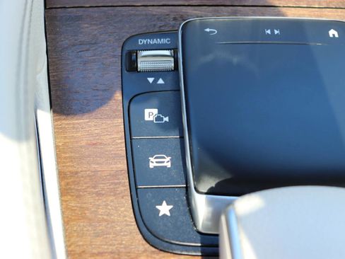 Used 2021 Mercedes-Benz GLE 350 4MATIC image 46