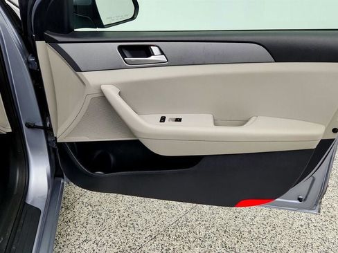 Used 2015 Hyundai Sonata SE FWD image 25
