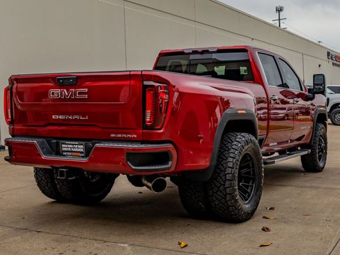 Used 2022 GMC Sierra 3500 Denali image 10