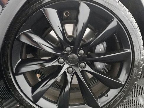 Used 2018 Tesla Model X 75D AWD/4WD image 3