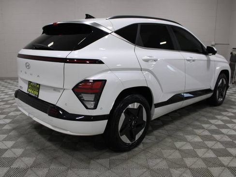 Used 2024 Hyundai Kona Limited FWD image 12