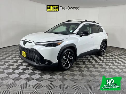 Used 2025 Toyota Corolla Cross AWD Hybrid image 1