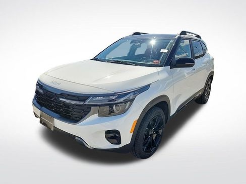 Used 2024 Kia Seltos X-Line AWD/4WD image 3