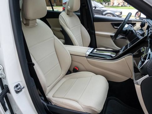 Used 2023 Mercedes-Benz GLC 300 4MATIC image 26