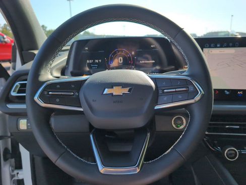 New 2026 Chevrolet Traverse LT w/ Driver Confidence Package FWD image 28