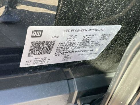 New 2025 Chevrolet Suburban High Country image 85