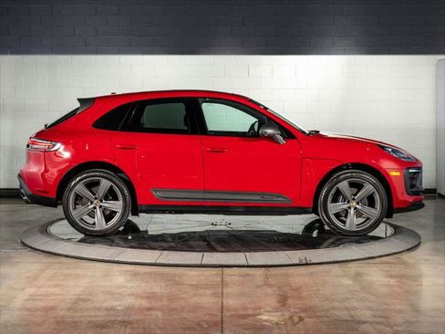 Used 2025 Porsche Macan Turbo AWD/4WD image 6