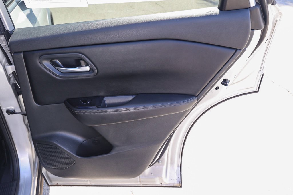 Used 2024 Nissan Rogue SV FWD image 20