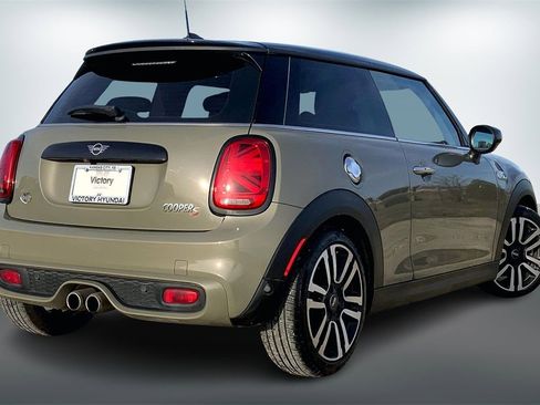 Used 2020 MINI Cooper S w/ Premium Package image 5