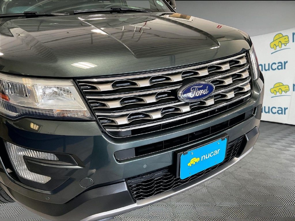 Used 2016 Ford Explorer XLT w/ Equipment Group 202A AWD/4WD image 33