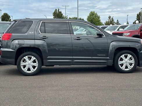 Used 2017 GMC Terrain SLE AWD/4WD image 3