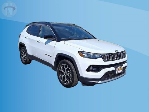 Used 2025 Jeep Compass Limited AWD/4WD image 2