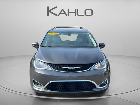 Used 2018 Chrysler Pacifica Touring-L Plus FWD image 7