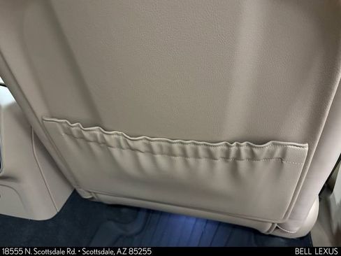 Used 2022 Porsche Macan AWD/4WD image 24