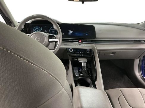Certified 2024 Hyundai Elantra Blue image 6