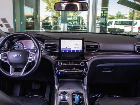 Used 2023 Ford Explorer Limited w/ Equipment Group 301A image 15