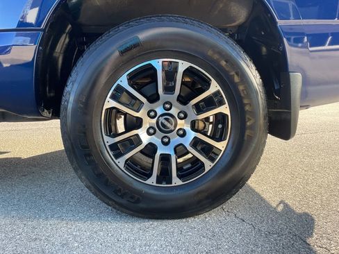 Used 2024 Nissan Titan SV w/ SV Convenience Package image 56