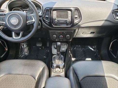 Used 2018 Jeep Compass Latitude AWD/4WD image 15
