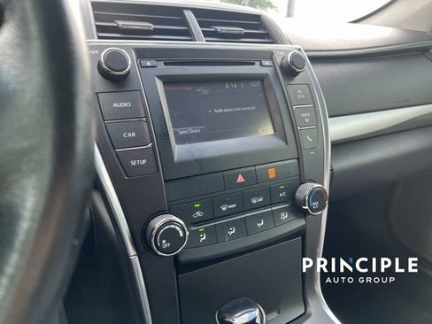Used 2016 Toyota Camry SE FWD image 23