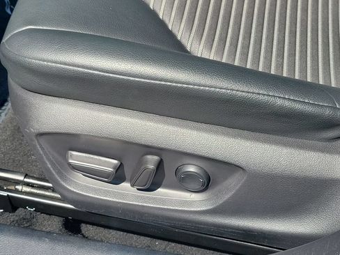 Certified 2022 Toyota Camry SE FWD image 22