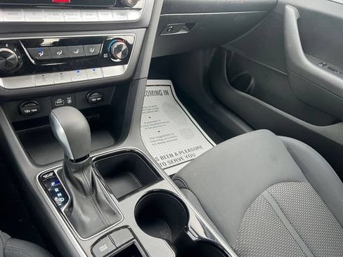Used 2019 Hyundai Sonata SE FWD image 15