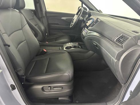 Used 2023 Honda Passport EX-L image 14