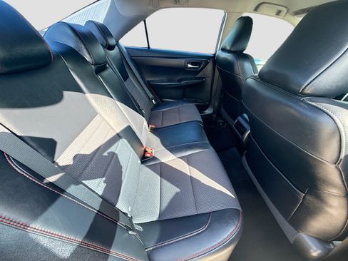 Used 2017 Toyota Camry SE FWD image 27