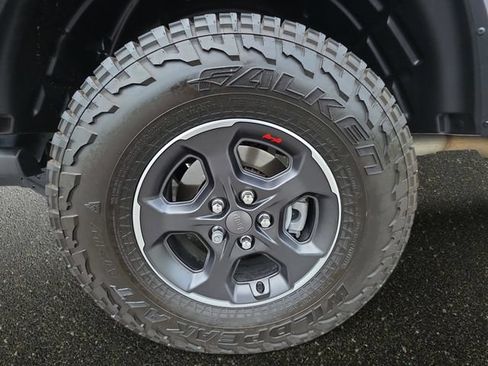 Used 2022 Jeep Gladiator Rubicon w/ Trailer Tow Package AWD/4WD image 32