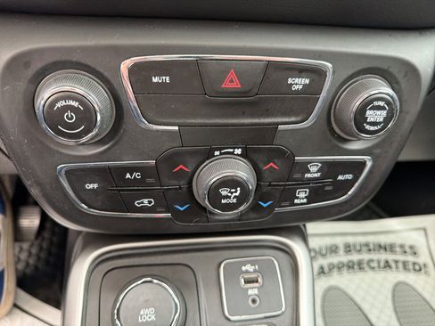 Used 2019 Jeep Compass Latitude w/ Popular Equipment Group image 29