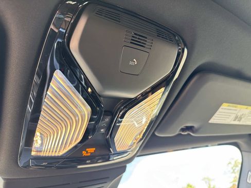 New 2026 BMW X5 xDrive40i w/ Climate Comfort Package image 34