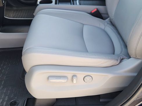 Used 2024 Honda Odyssey EX-L image 21
