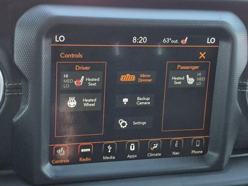 Used 2019 Jeep Wrangler Unlimited Sahara w/ Uconnect 4C Nav & Sound Group AWD/4WD image 26